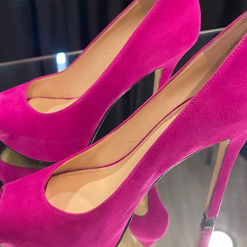 Enzo Angiolini Fuchsia Suede Heels